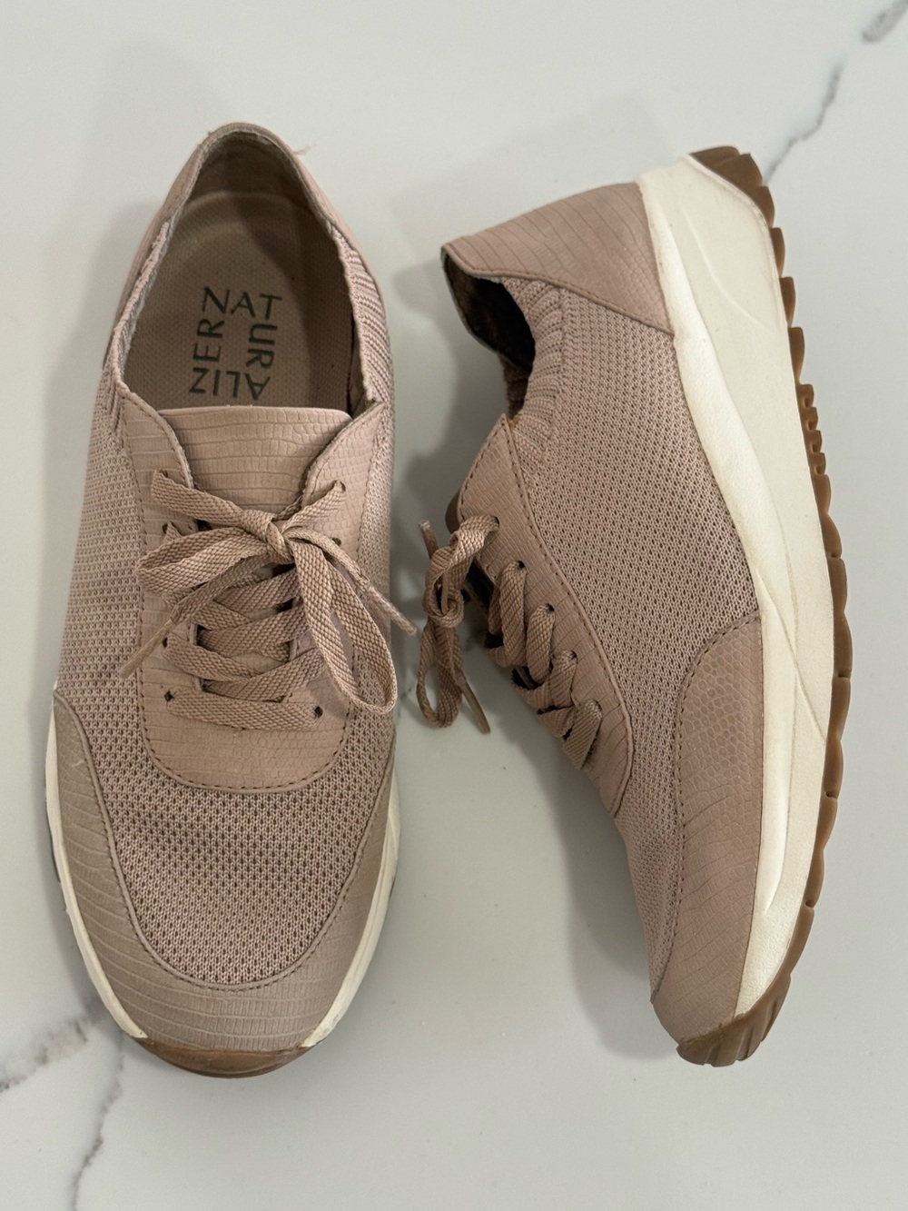 Women’s Naturalizer Nash sneaker, sand/beige textured knit upper, size 7